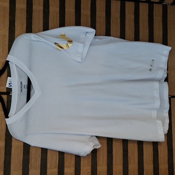 - NWT!! True Religion tshirt - Picture 1 of 6